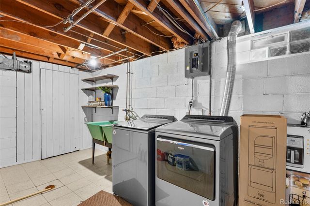 26704 Potomac Court, Center Line, MI 48015