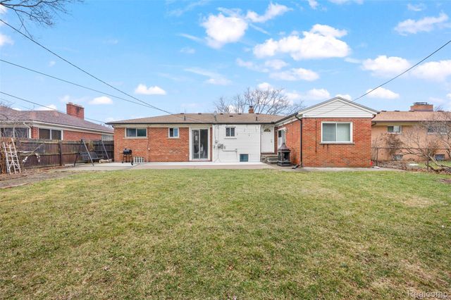 26704 Potomac Court, Center Line, MI 48015