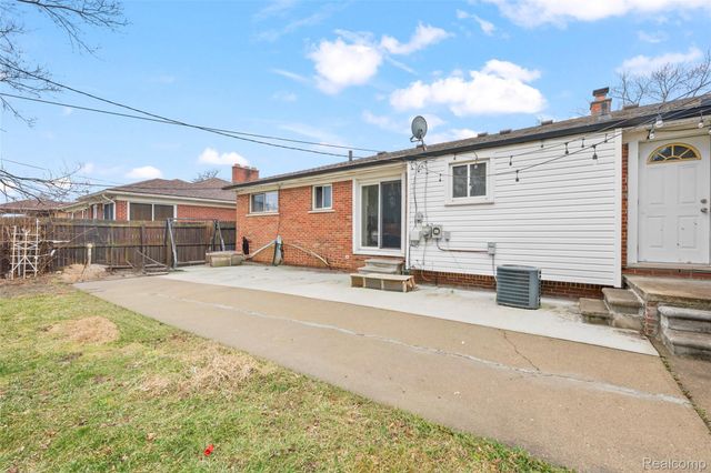 26704 Potomac Court, Center Line, MI 48015