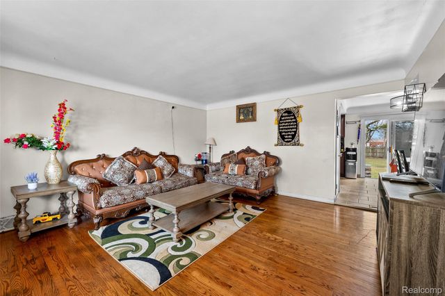 26704 Potomac Court, Center Line, MI 48015