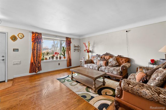 26704 Potomac Court, Center Line, MI 48015