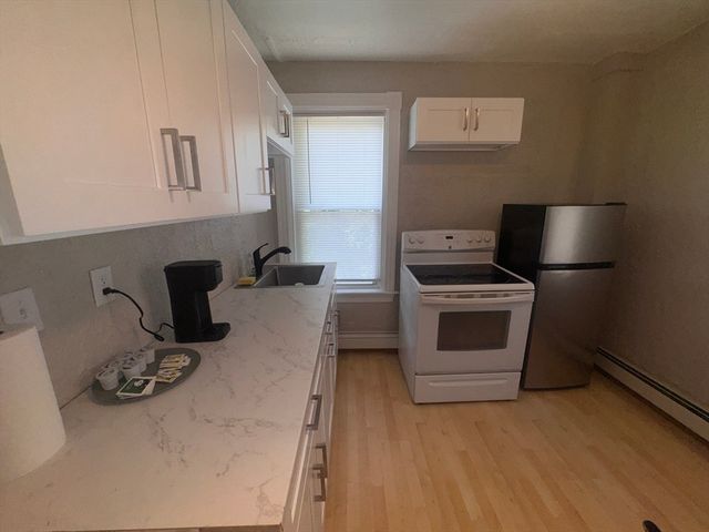 21 John St 2, Attleboro, MA 02703