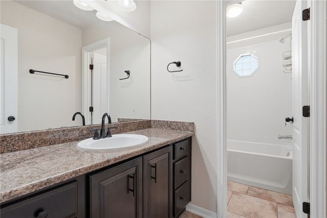 2223 Escondido, Portland, TX 78374