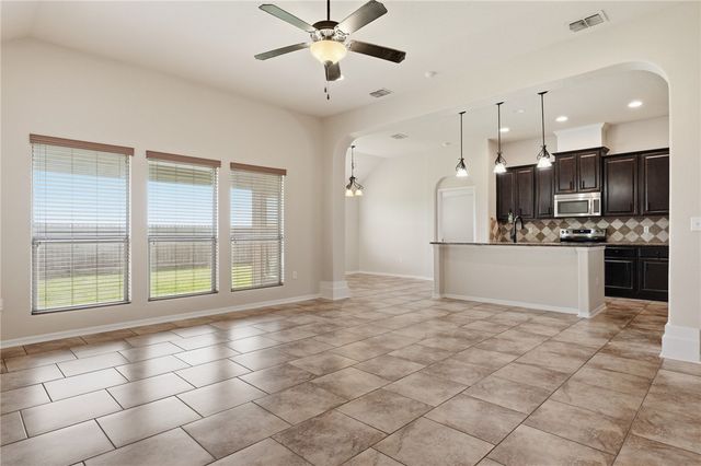 2223 Escondido, Portland, TX 78374