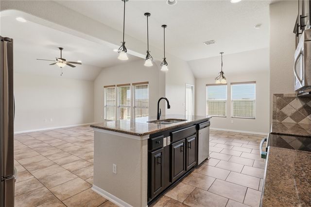 2223 Escondido, Portland, TX 78374