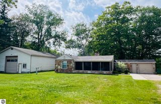 3325 N US-23 N, Au Sable, MI 48750