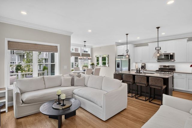 7 Mulberry, Plymouth, MA 02360