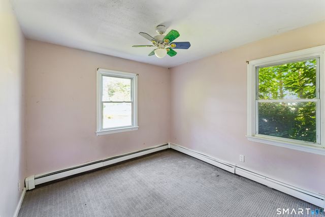 33 Assisi Way, Norwalk, CT 06854