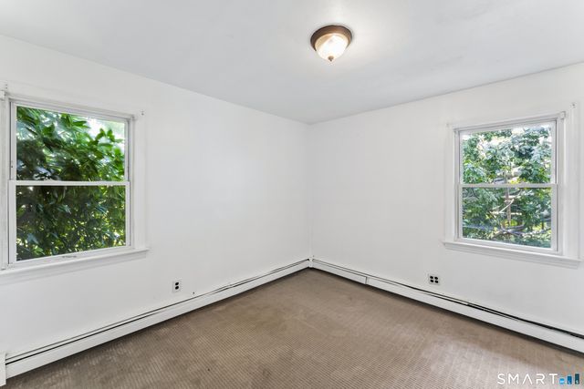 33 Assisi Way, Norwalk, CT 06854