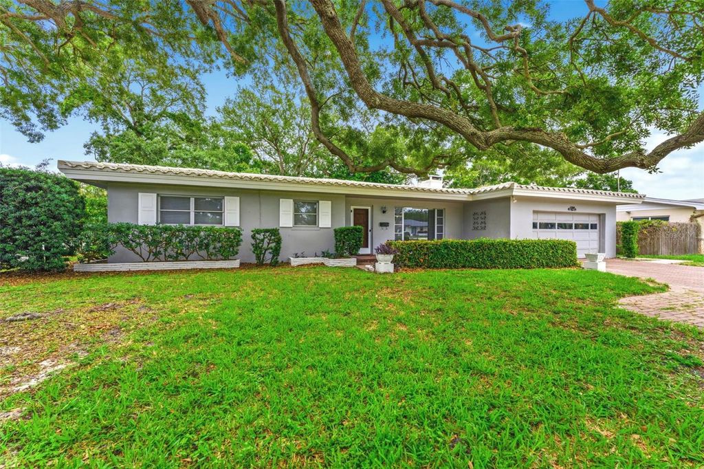 1705 INDIAN ROCKS ROAD, Belleair, FL 33756