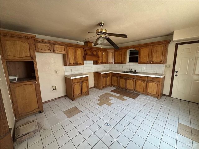 1615 Oblate Avenue, Mission, TX 78572