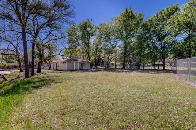 2732 W Collin Street, Corsicana, TX 75110
