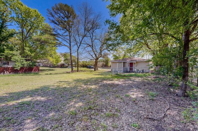 2732 W Collin Street, Corsicana, TX 75110
