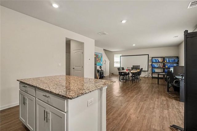477 Starbuck Parkway, Pendergrass, GA 30567