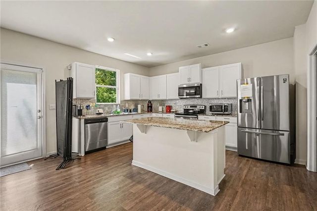 477 Starbuck Parkway, Pendergrass, GA 30567
