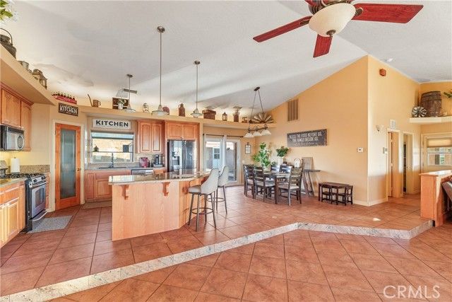 23053 Roundup Way, Apple Valley, CA 92308