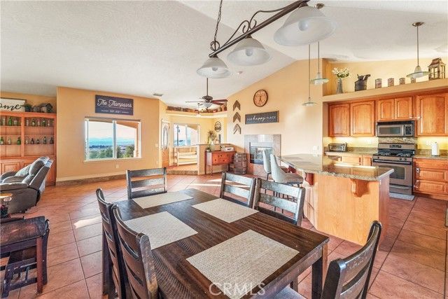 23053 Roundup Way, Apple Valley, CA 92308