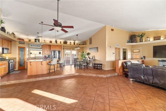 23053 Roundup Way, Apple Valley, CA 92308