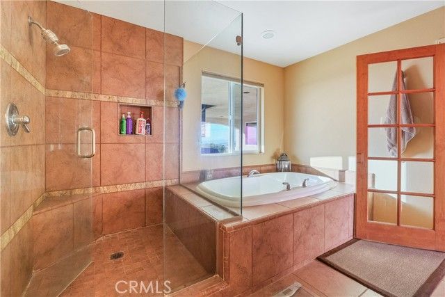 23053 Roundup Way, Apple Valley, CA 92308