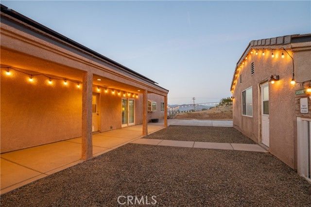 23053 Roundup Way, Apple Valley, CA 92308