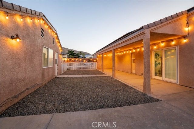 23053 Roundup Way, Apple Valley, CA 92308