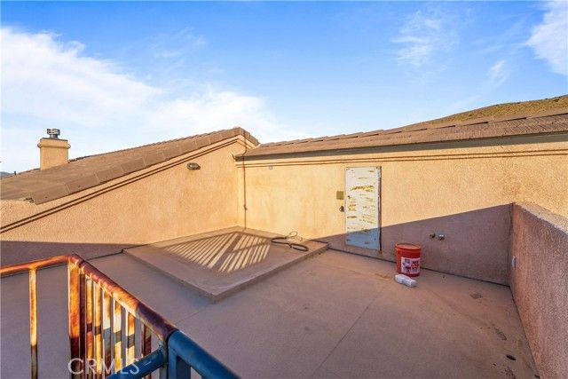 23053 Roundup Way, Apple Valley, CA 92308