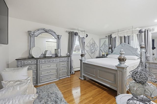 9 Denise Dr, Randolph, MA 02368