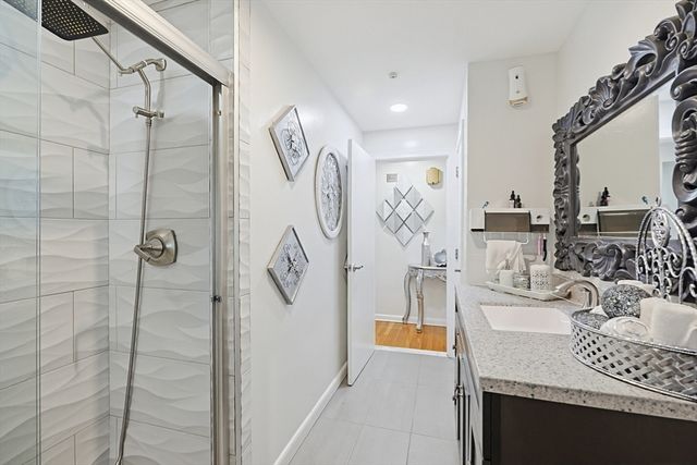 9 Denise Dr, Randolph, MA 02368