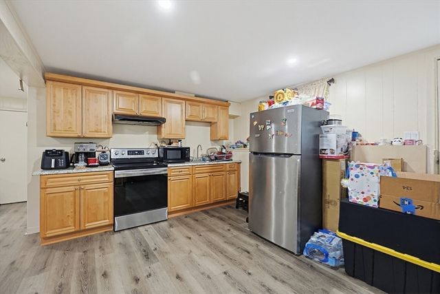 9 Denise Dr, Randolph, MA 02368