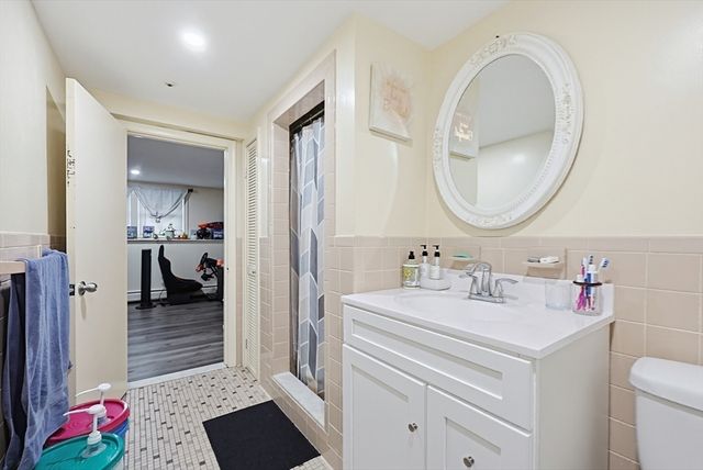 9 Denise Dr, Randolph, MA 02368