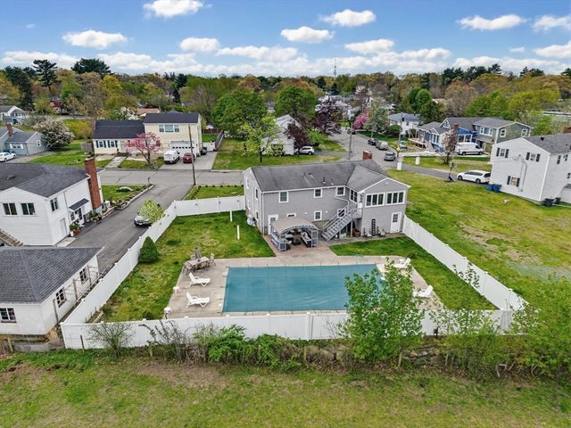 9 Denise Dr, Randolph, MA 02368