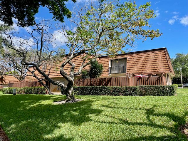 501 5th Lane, Greenacres, FL 33463