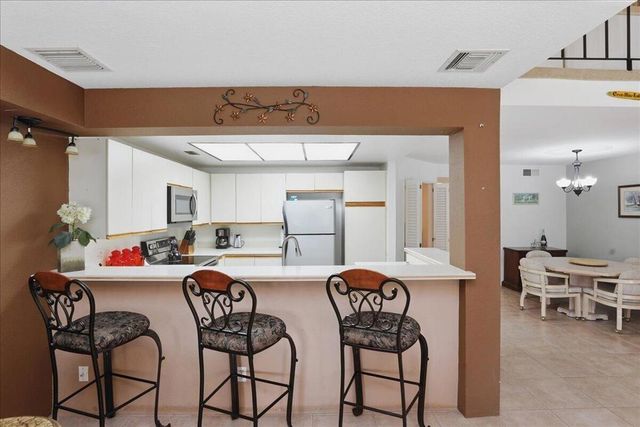 41521 Woodhaven Drive E, Palm Desert, CA 92211