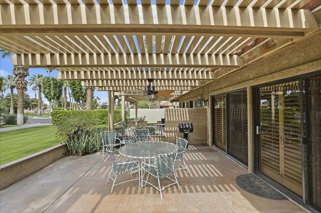 41521 Woodhaven Drive E, Palm Desert, CA 92211