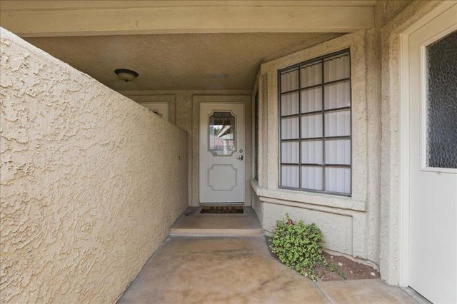 41521 Woodhaven Drive E, Palm Desert, CA 92211