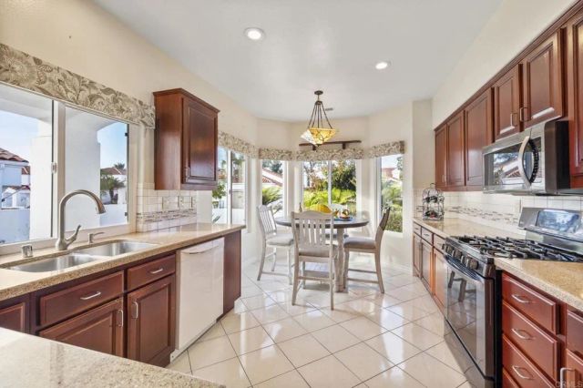 4969 Lamia Way, Oceanside, CA 92056
