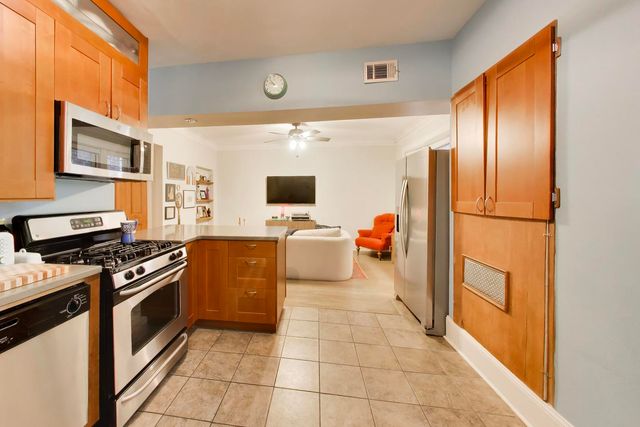 1247 W Leland Avenue 1, Chicago, IL 60640