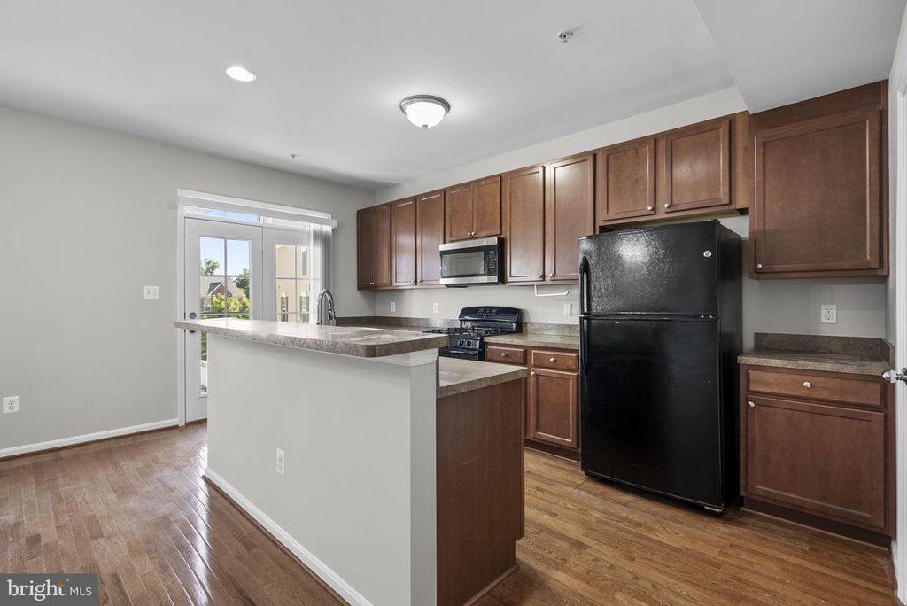 Image 10 of property listing at 7322 BRECKENRIDGE ST, Laurel, MD 20707