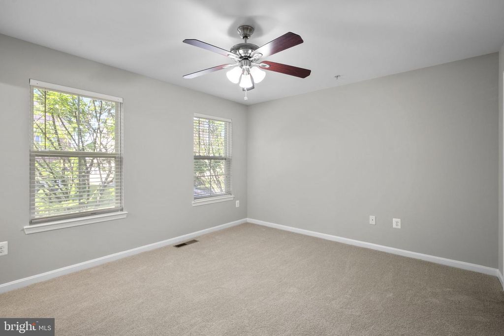 Image 17 of property listing at 7322 BRECKENRIDGE ST, Laurel, MD 20707