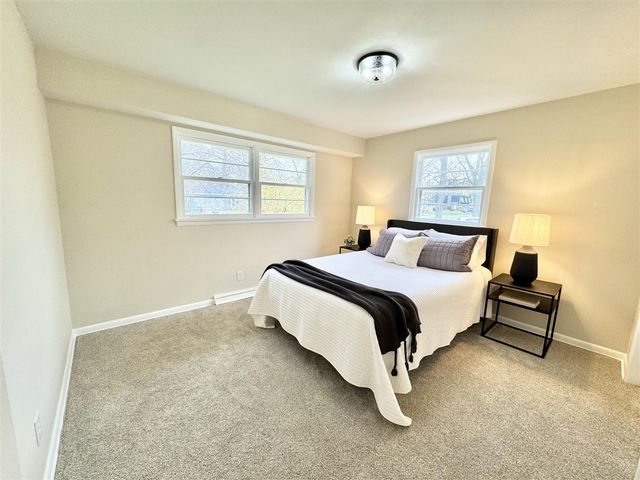 1786 Oak Park Drive, Muskegon, MI 49442