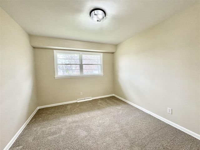 1786 Oak Park Drive, Muskegon, MI 49442