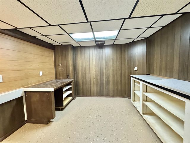 1786 Oak Park Drive, Muskegon, MI 49442
