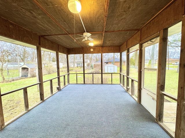 1786 Oak Park Drive, Muskegon, MI 49442