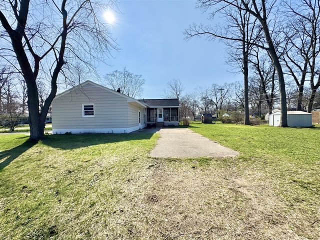 1786 Oak Park Drive, Muskegon, MI 49442