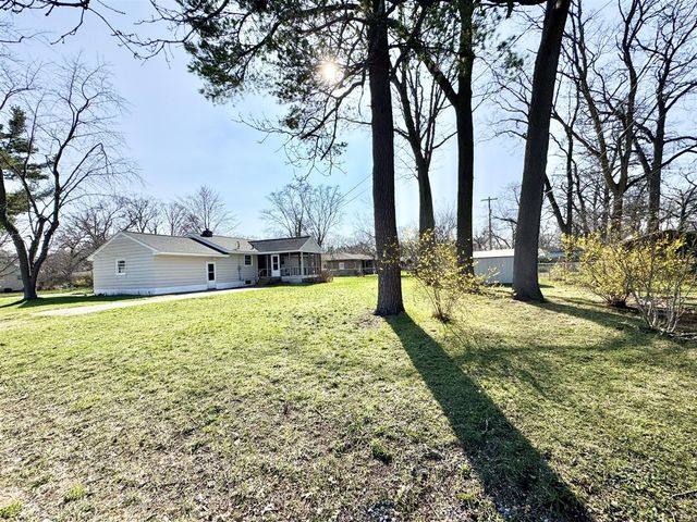 1786 Oak Park Drive, Muskegon, MI 49442