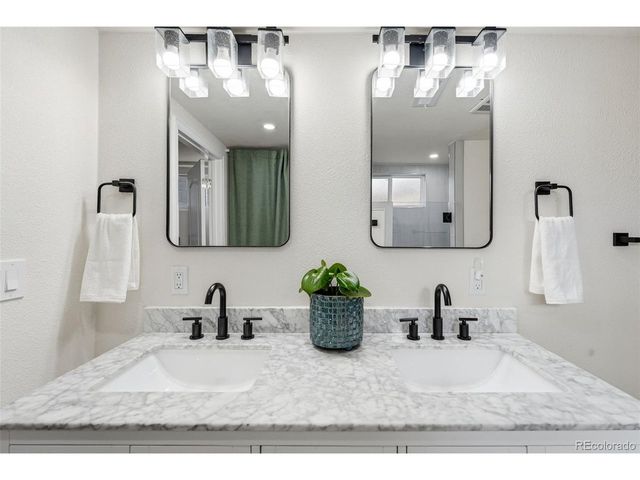 5390 Primrose Ln, Denver, CO 80221