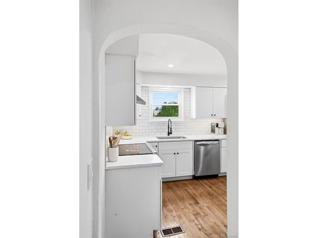 5390 Primrose Ln, Denver, CO 80221