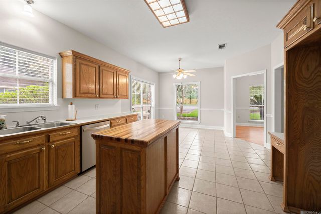 9757 Shiloh Ct, Denham Springs, LA 70726