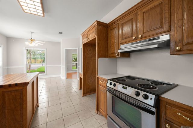 9757 Shiloh Ct, Denham Springs, LA 70726