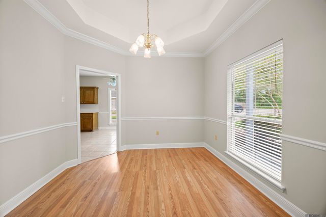 9757 Shiloh Ct, Denham Springs, LA 70726